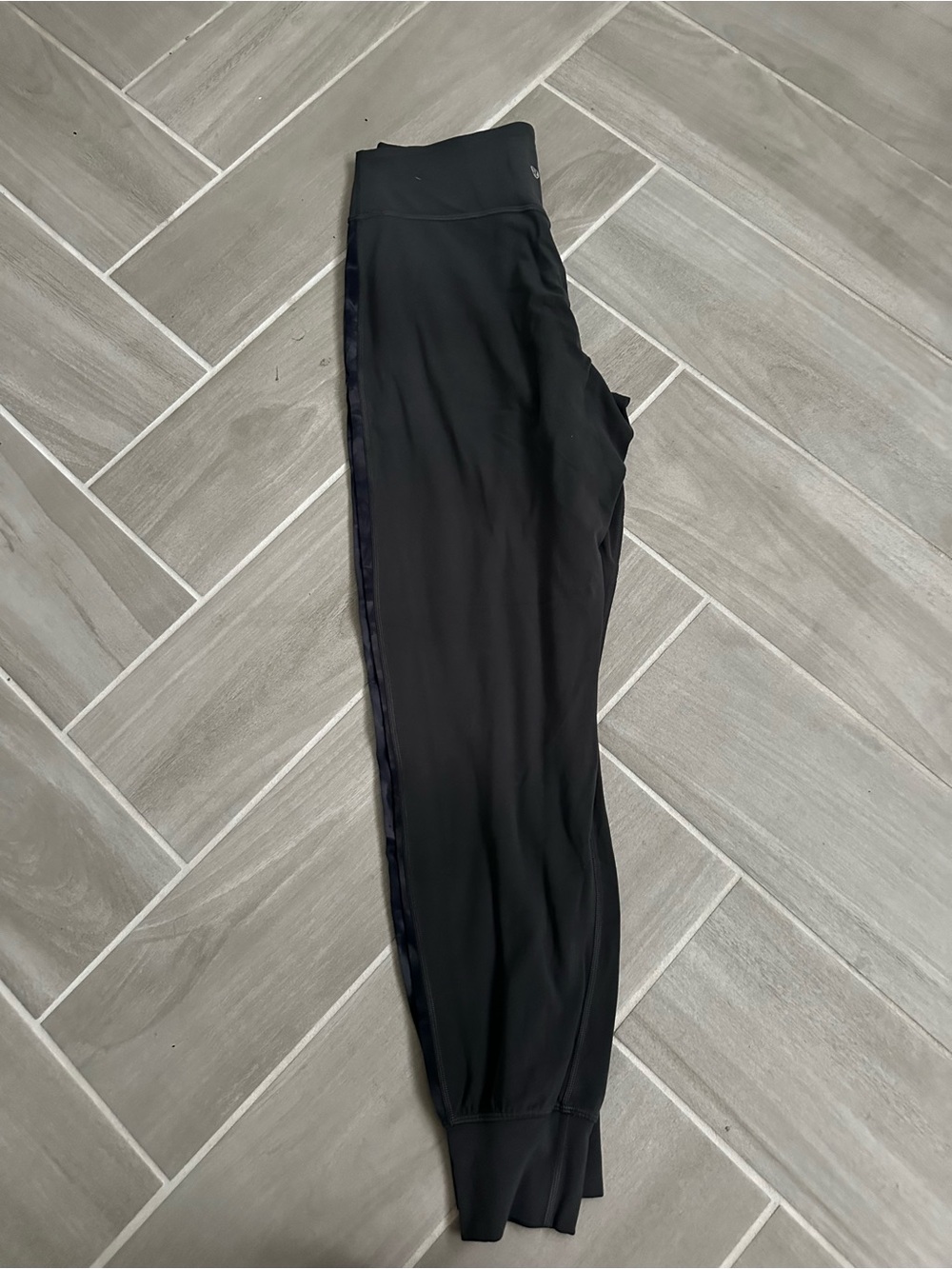 lululemon athletica Men’s Black Athletic Shorts with Reflective Gray Logo